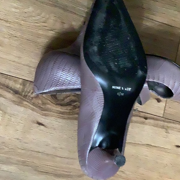 Heels - Picture 4 of 4